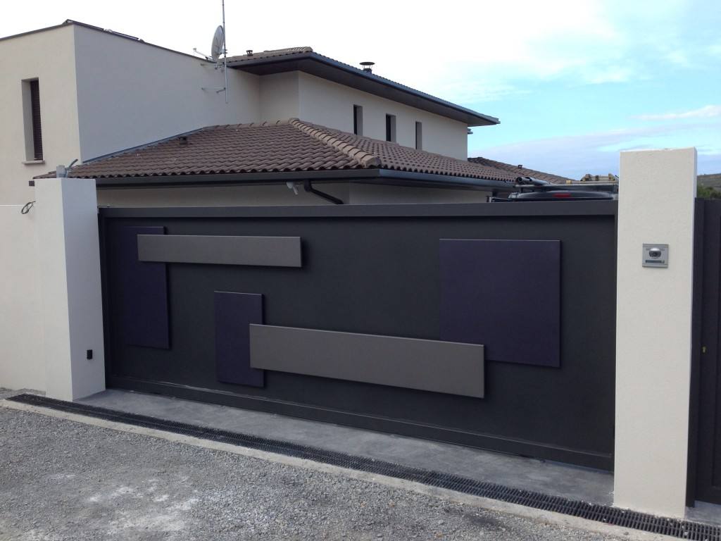 Portail coulissant — réalisation 26