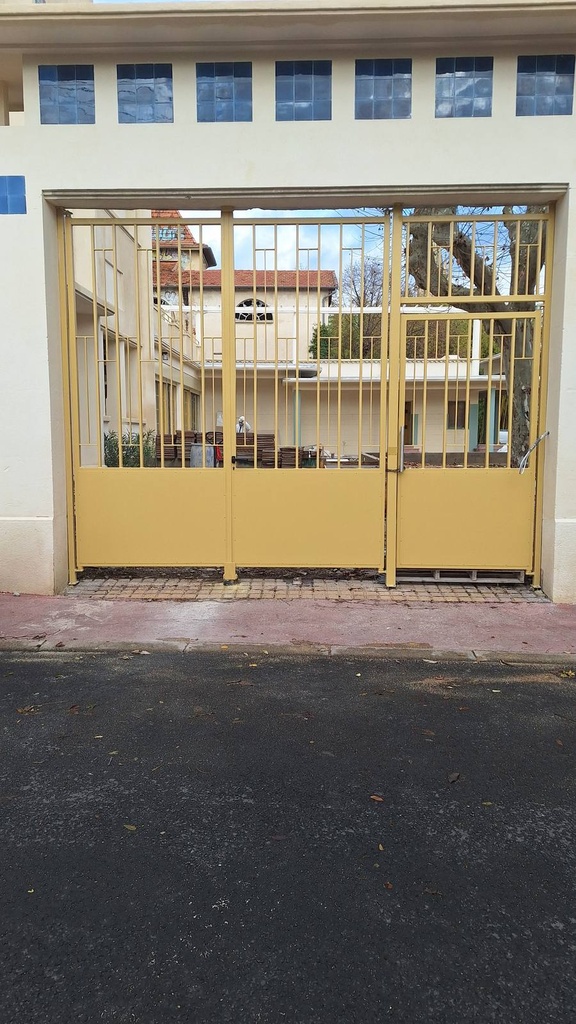 Portail battant — réalisation 17