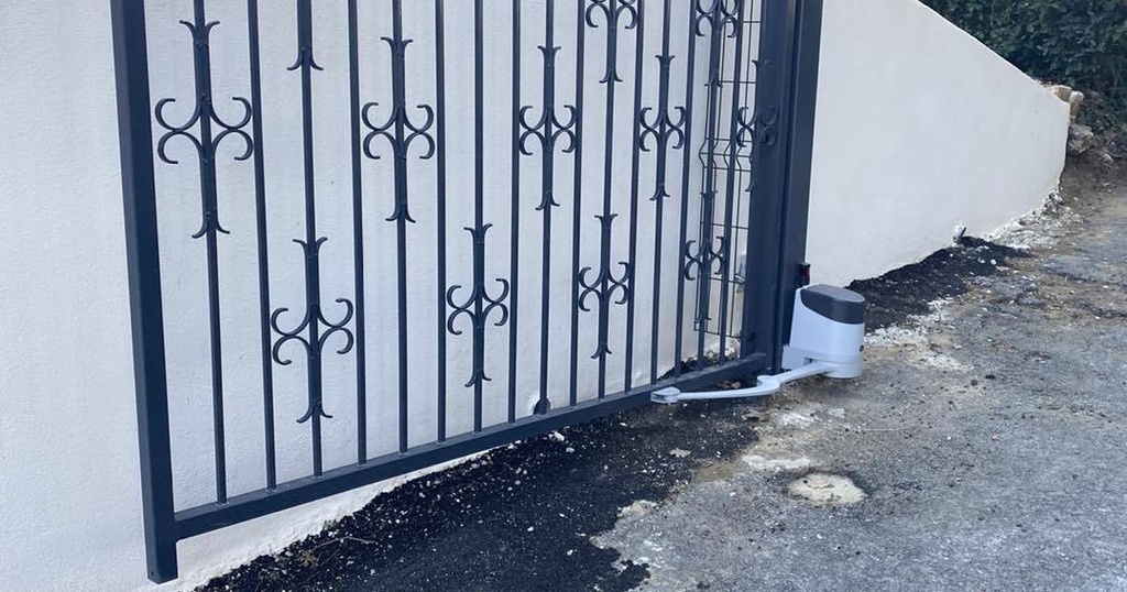 Portail battant — réalisation 18