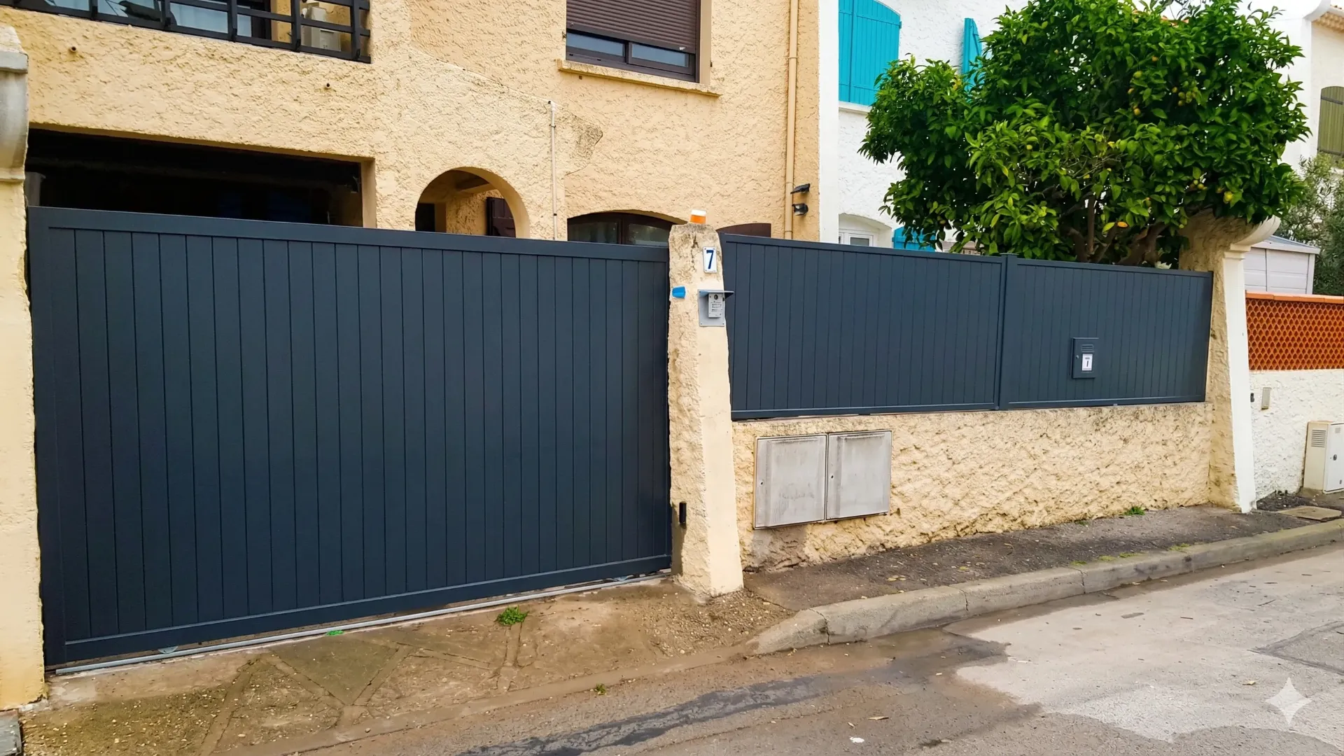 Portail aluminium coulissant sur mesure Montpellier